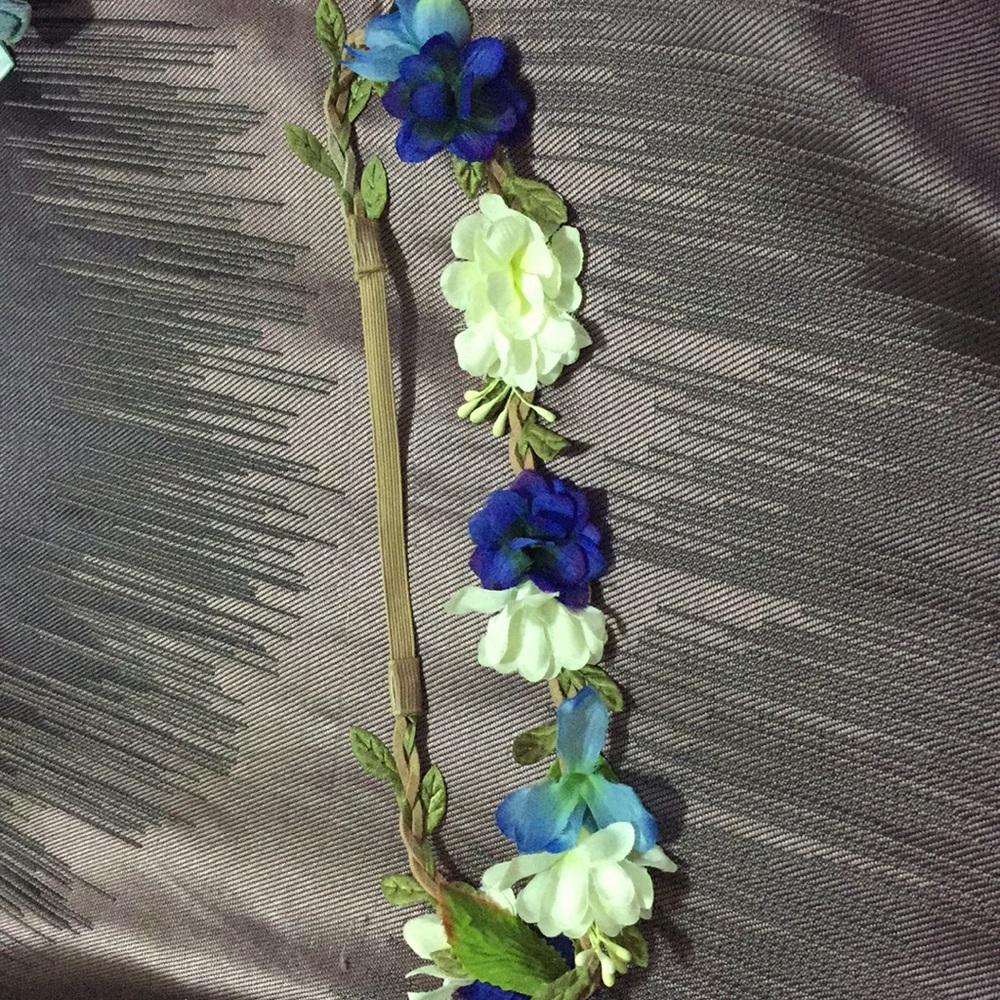 Flower head crown